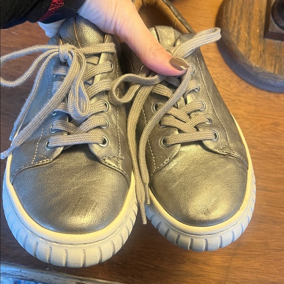 SOFFT Pacey Platform Metallic Gray Women's Sneakers::9M - Picture 7 of 11